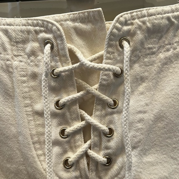 Ocean Pacific white drawstring shorts - size 7 - Picture 3 of 5